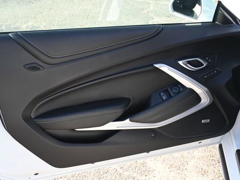 Used 2016 Chevrolet Camaro SS image 10