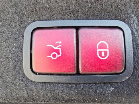 Used 2020 Mercedes-Benz C 300 4MATIC Sedan image 20