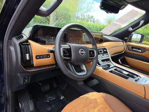 Used 2025 Nissan Armada Platinum Reserve image 29