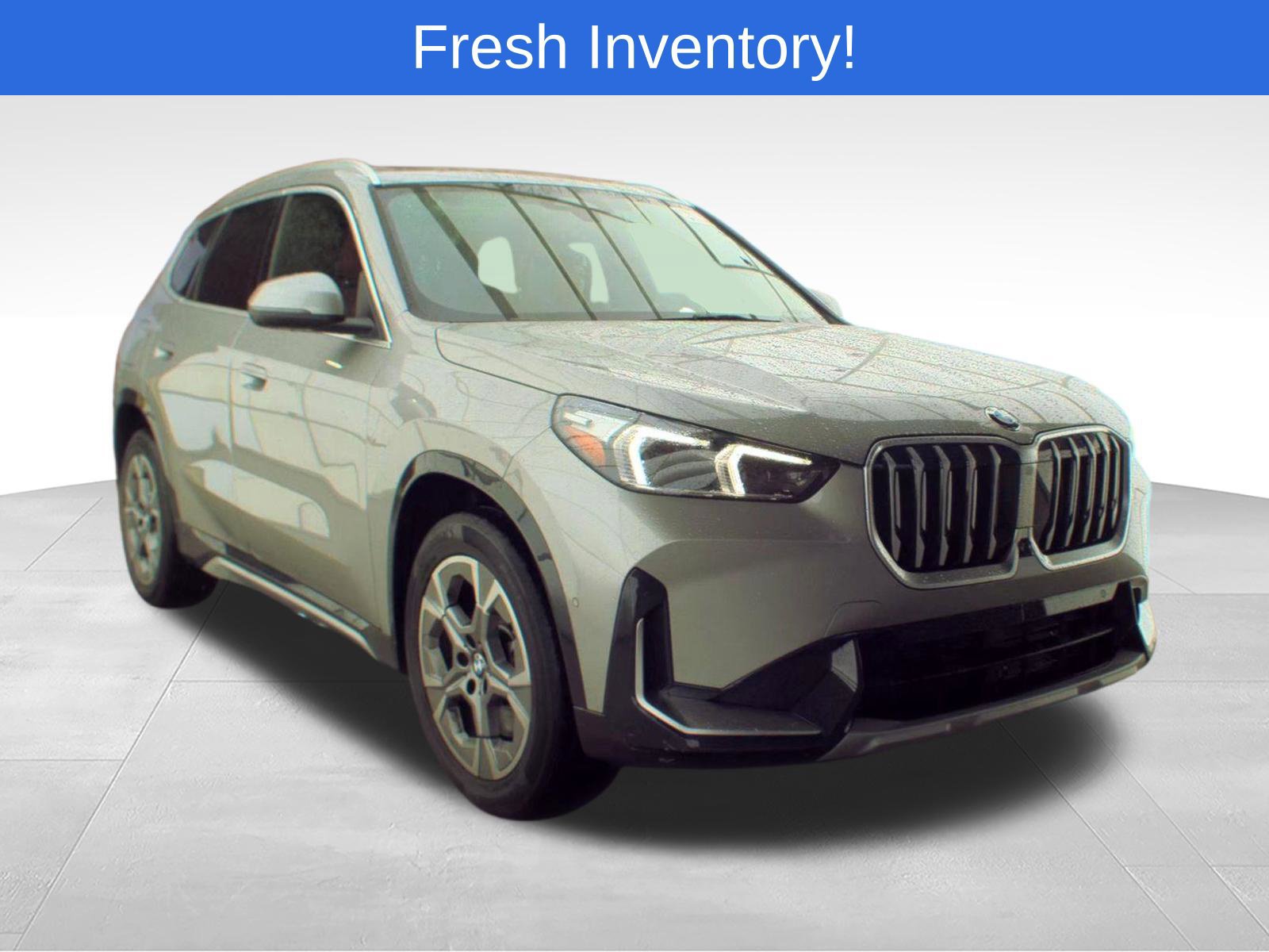 Used 2025 BMW X1 xDrive28i w/ Premium Package AWD/4WD image 4