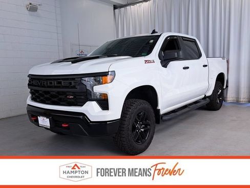 Used 2025 Chevrolet Silverado 1500 Custom Trail Boss AWD/4WD image 1