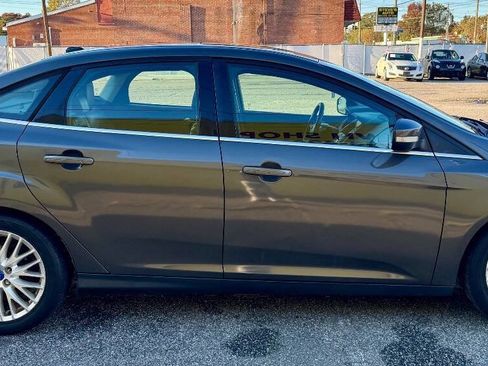 Used 2012 Ford Focus SEL image 5