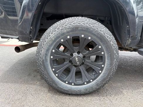 Used 2020 Toyota Tacoma SR5 w/ SR5 Appearance Package (SM) RWD image 29