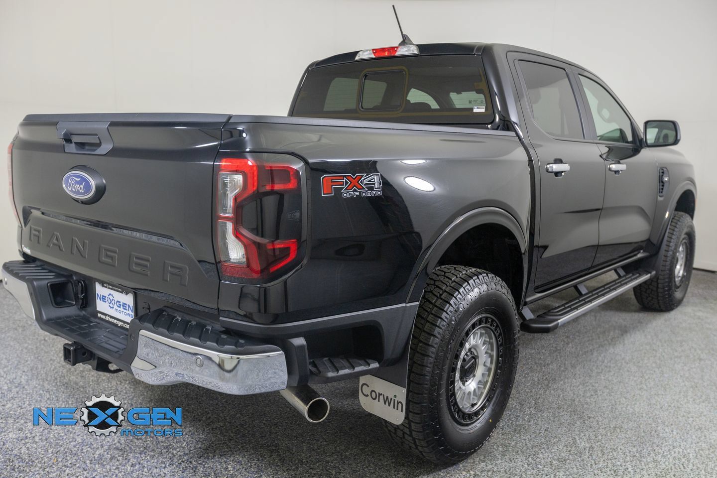 Used 2024 Ford Ranger XLT w/ FX4 Off-Road Package AWD/4WD image 36