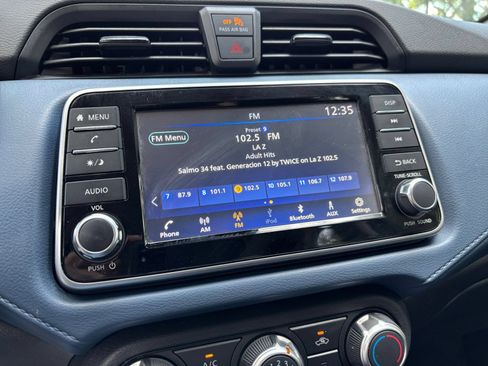 Used 2025 Nissan Versa SV FWD image 19