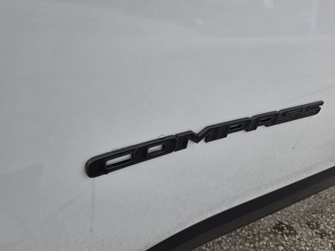 Used 2025 Jeep Compass Trailhawk AWD/4WD image 20