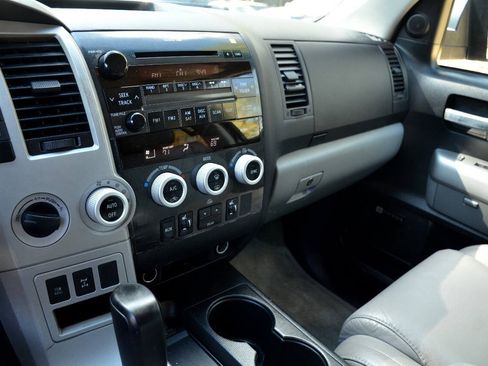 Used 2008 Toyota Sequoia SR5 AWD/4WD image 19