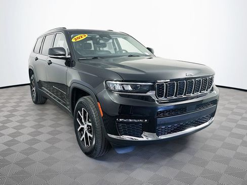 Used 2023 Jeep Grand Cherokee L Limited AWD/4WD image 2