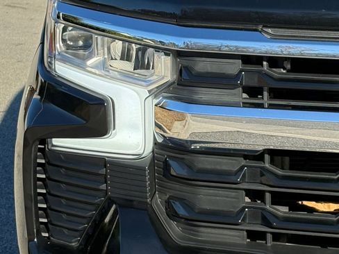 Used 2022 Chevrolet Silverado 1500 LT w/ Protection Package image 22