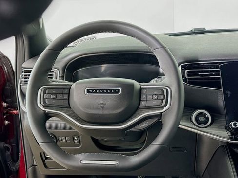 Used 2023 Jeep Wagoneer Series II image 11