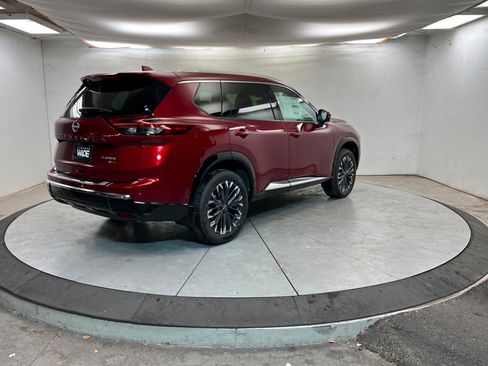 New 2026 Nissan Rogue Platinum w/ Platinum Premium Package image 5