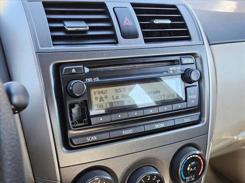 Used 2012 Toyota Corolla LE image 13