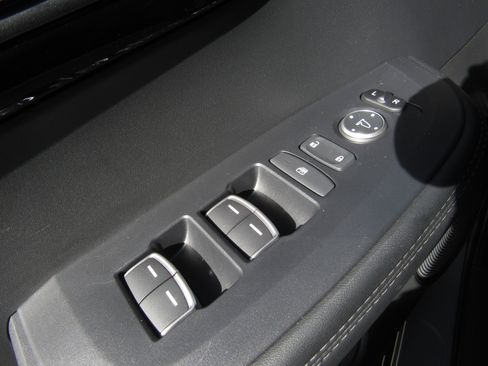 Used 2025 Acura ADX Base image 25