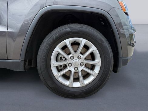 Used 2021 Jeep Grand Cherokee Laredo w/ Security & Convenience Group AWD/4WD image 9