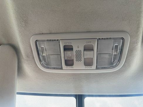 Used 2018 Honda HR-V EX-L image 17