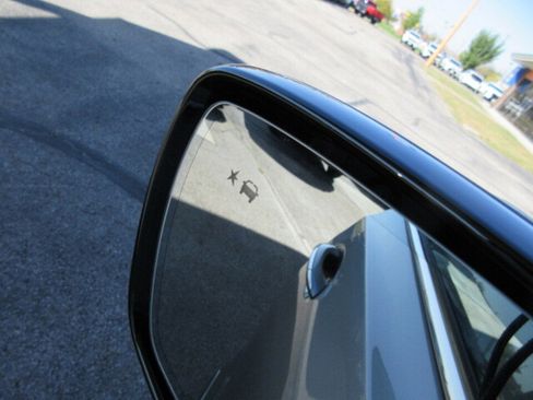 Used 2024 Buick Enclave Premium w/ Experience Buick Package image 21