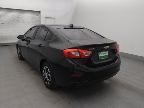 Used 2018 Chevrolet Cruze LS image 5