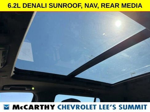 Used 2021 GMC Yukon Denali w/ Denali Premium Package image 6