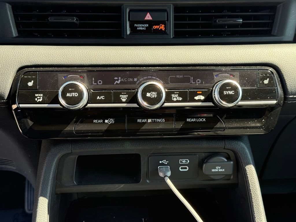 Used 2023 Honda Pilot Touring image 16