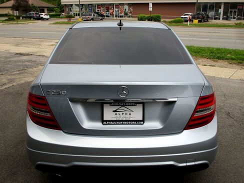 Used 2013 Mercedes-Benz C 250 Sedan image 8
