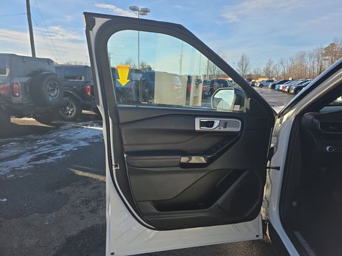 Certified 2022 Ford Explorer ST-Line w/ Class IV Trailer Tow Package image 29