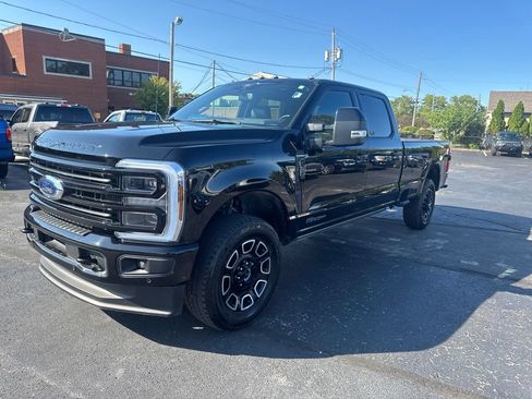Used 2025 Ford F350 Platinum AWD/4WD image 8