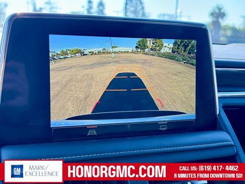 Used 2024 GMC Yukon XL SLT image 27