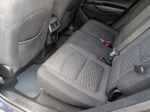 Used 2018 Chevrolet Equinox LT image 18