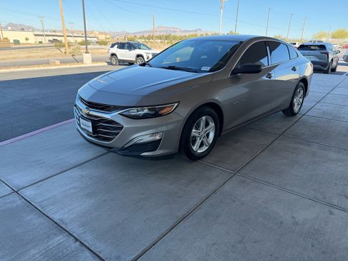 Used 2023 Chevrolet Malibu LS image 7