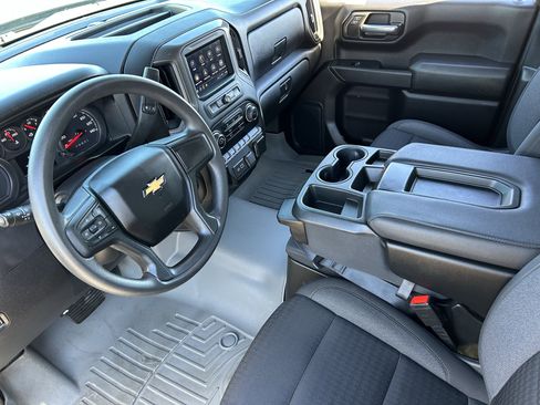 Used 2022 Chevrolet Silverado 1500 Custom image 17