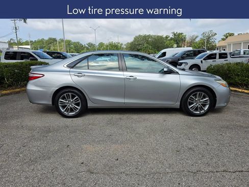 Used 2015 Toyota Camry SE FWD image 6