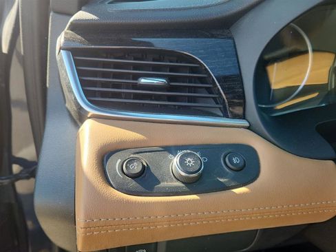 Used 2017 Buick LaCrosse Essence image 14