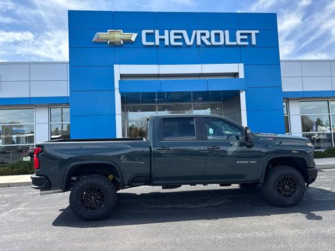 New 2026 Chevrolet Silverado 2500 ZR2 AWD/4WD image 15