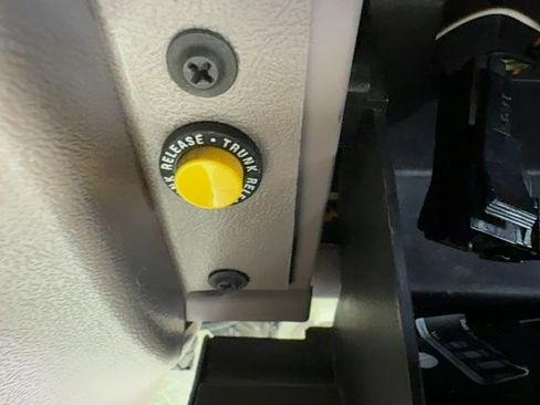 Used 1991 Ford Mustang LX RWD image 67