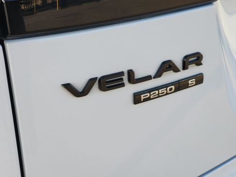 Used 2020 Land Rover Range Rover Velar R-Dynamic S AWD/4WD image 34