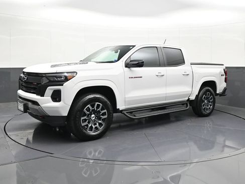 Used 2023 Chevrolet Colorado Z71 w/ Z71 Convenience Package 2 AWD/4WD image 1