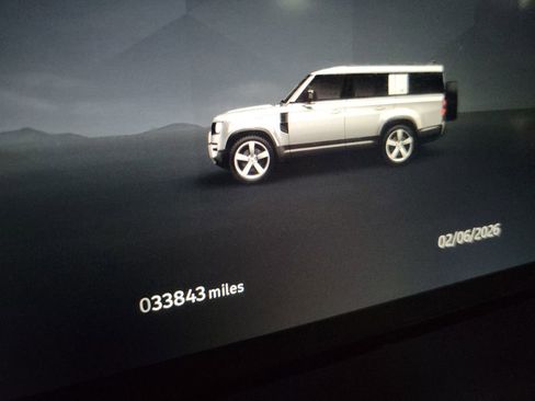 Used 2024 Land Rover Defender 130 Outbound image 18