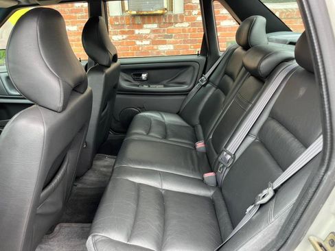 Used 2000 Volvo S70 image 7