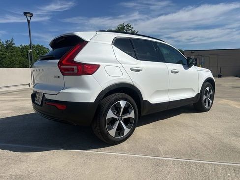Certified 2026 Volvo XC40 B5 Plus AWD/4WD image 9