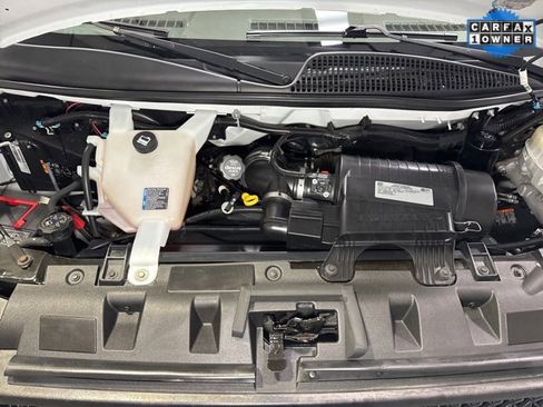 Used 2016 Chevrolet Express 2500 LS image 2