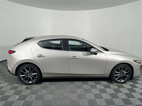 Used 2022 MAZDA MAZDA3 s AWD/4WD image 2