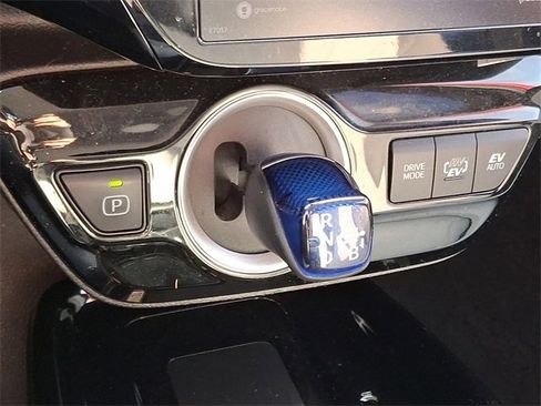 Used 2021 Toyota Prius Prime XLE image 15