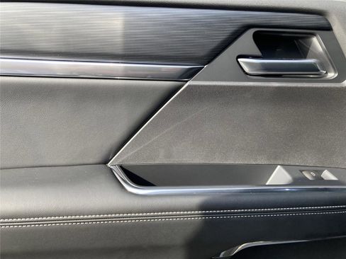 New 2026 GMC Acadia Elevation w/ Elevation Premium Package image 17