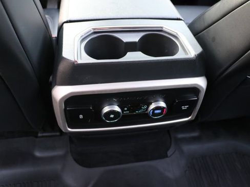 Used 2024 Ford Expedition XLT AWD/4WD image 17