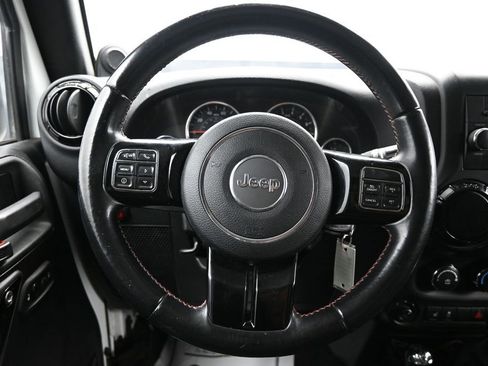 Used 2012 Jeep Wrangler Unlimited Sahara AWD/4WD image 14