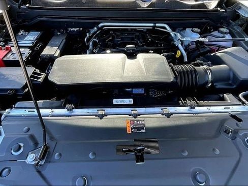 New 2026 GMC Canyon Elevation w/ Convenience Package image 11