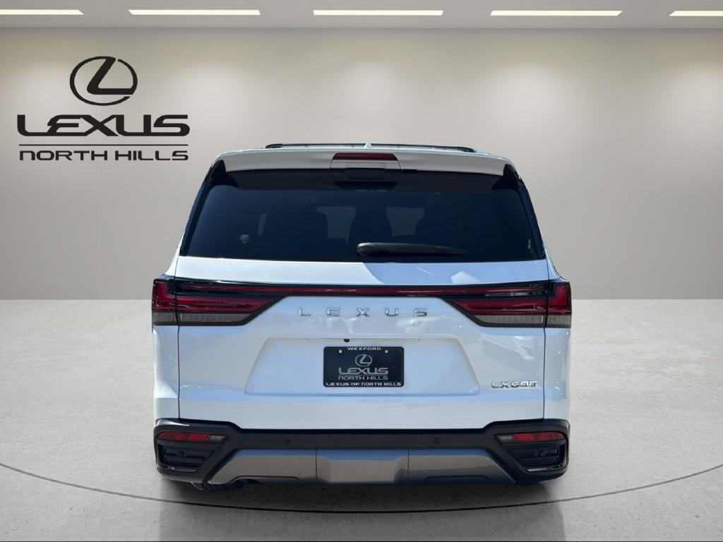 Used 2023 Lexus LX 600 4WD w/ Appearance Package image 7
