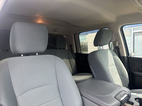 Used 2017 RAM 2500 Tradesman w/ Chrome Appearance Group RWD image 12
