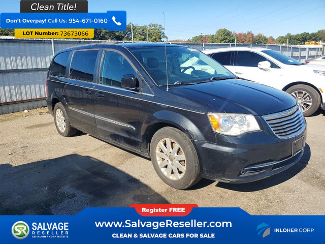Used 2015 Chrysler Town & Country Touring FWD image 5