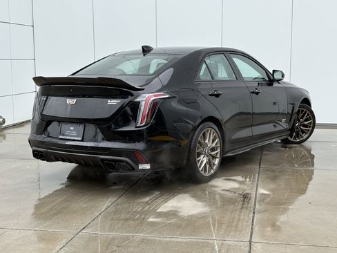 Certified 2024 Cadillac CT4 V Blackwing w/ Carbon Fiber 1 Package RWD image 7